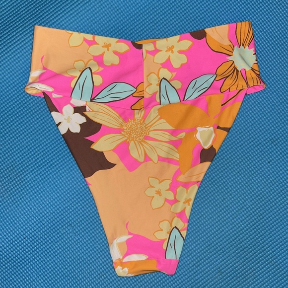 Aerie Banded High Cut Cheeky Bikini Bottom set top white & bikini floral… - Picture 6 of 16